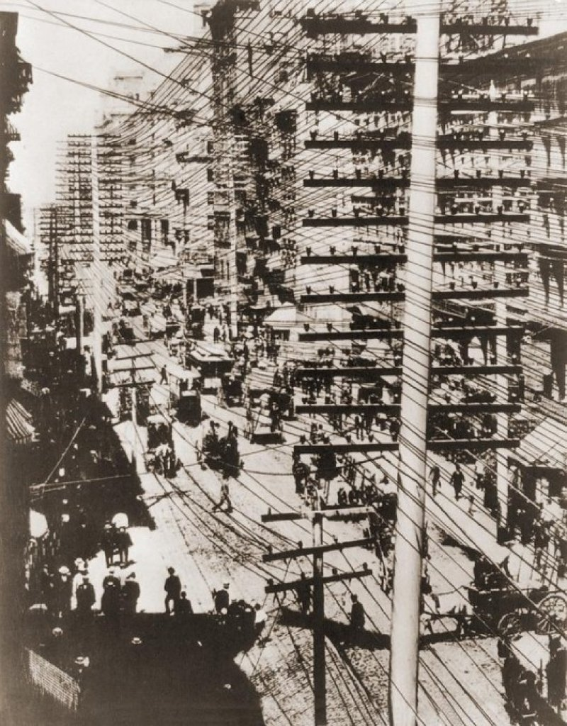 Illustration for article titled 19th Century New York Was Covered in an Insane Web of Telephone Wires